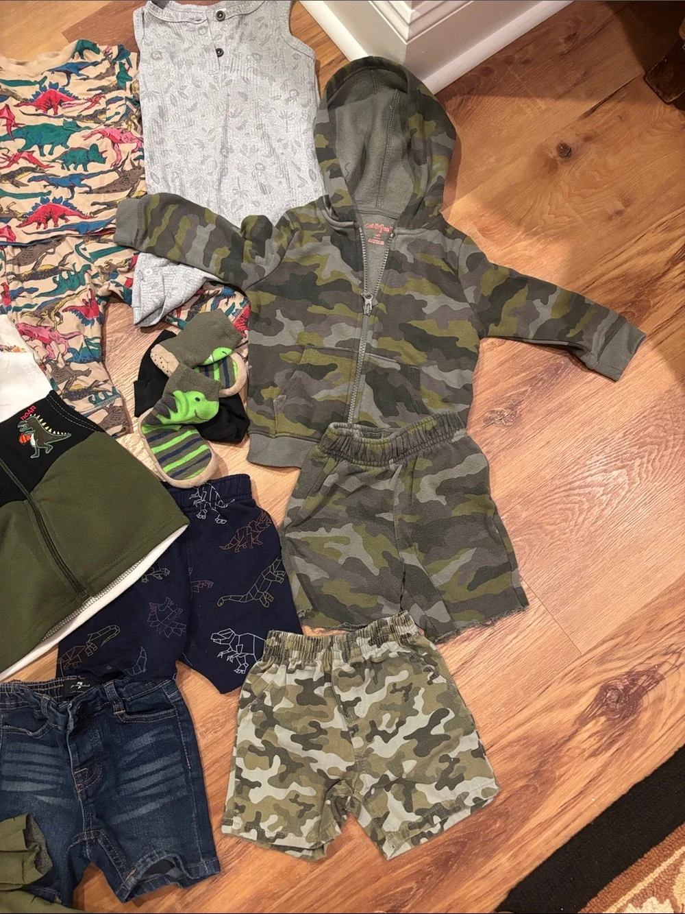 12 and 18 month Large lot of toddler boys cloths, various brands